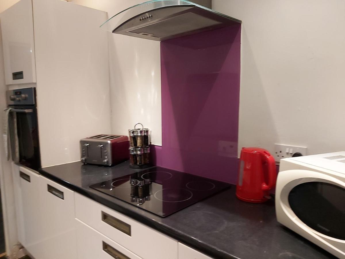 Pearson House - Huku Kwetu 3 Bedroom End Of Terrance House - Family And Business Group Self Catering Accommodation -Huku Kwetu Nottingham Zewnętrze zdjęcie