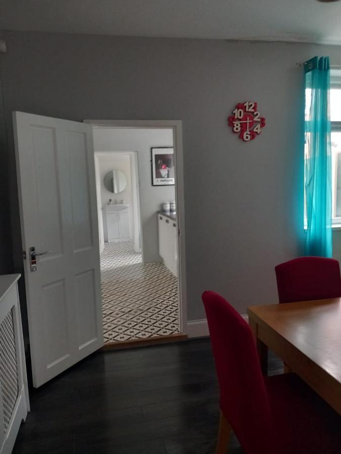 Pearson House - Huku Kwetu 3 Bedroom End Of Terrance House - Family And Business Group Self Catering Accommodation -Huku Kwetu Nottingham Zewnętrze zdjęcie
